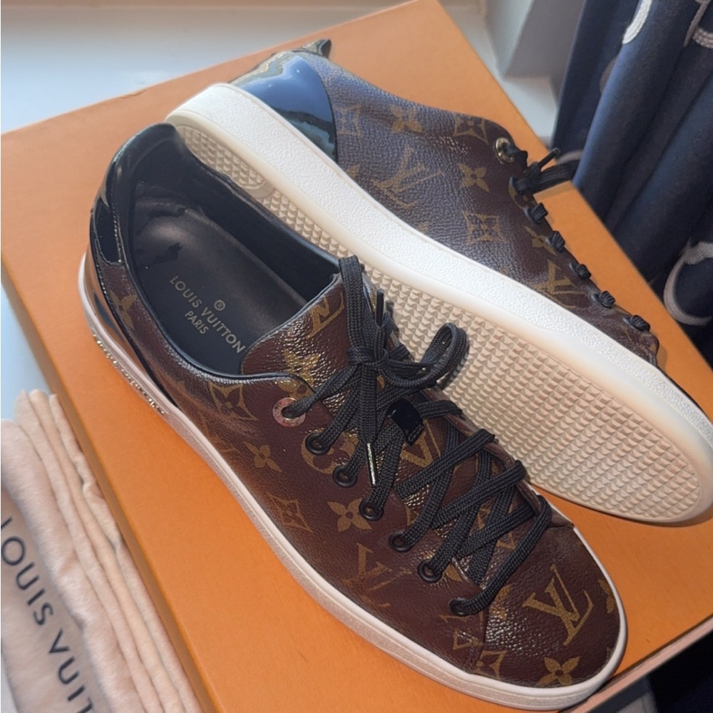 Preowned Louis Vuitton FrontRow Sneakers Size 41 - Picture 6 of 11